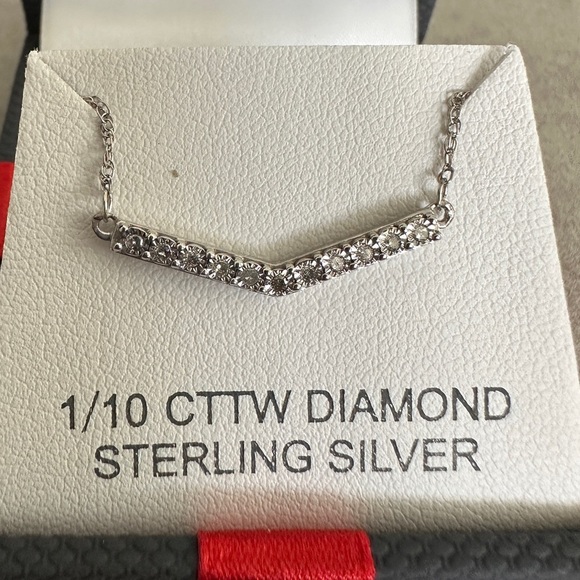 Diamond and sterling silver modern simplicity necklace - Picture 7 of 9